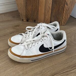 Nike White and Black Sneakers with Tan Accents